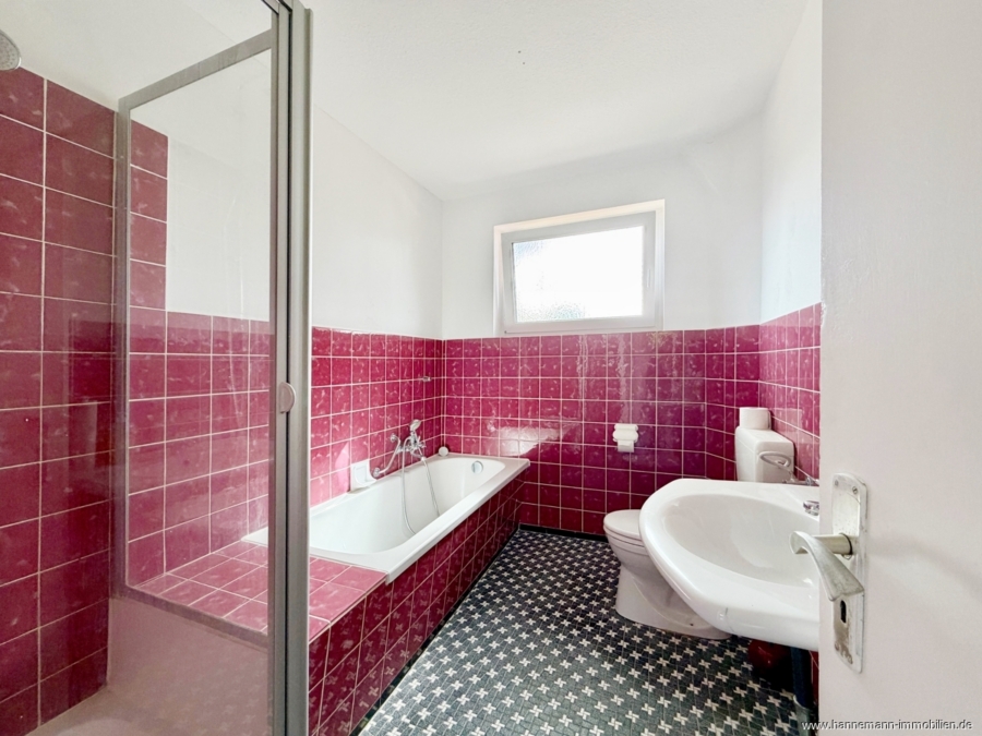 Tageslichtvollbad mit Dusche