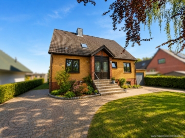 Großes Grundstück in Halstenbek | Wohnen | Renovieren oder Doppelhaus realisieren!, 25469 Halstenbek, Haus
